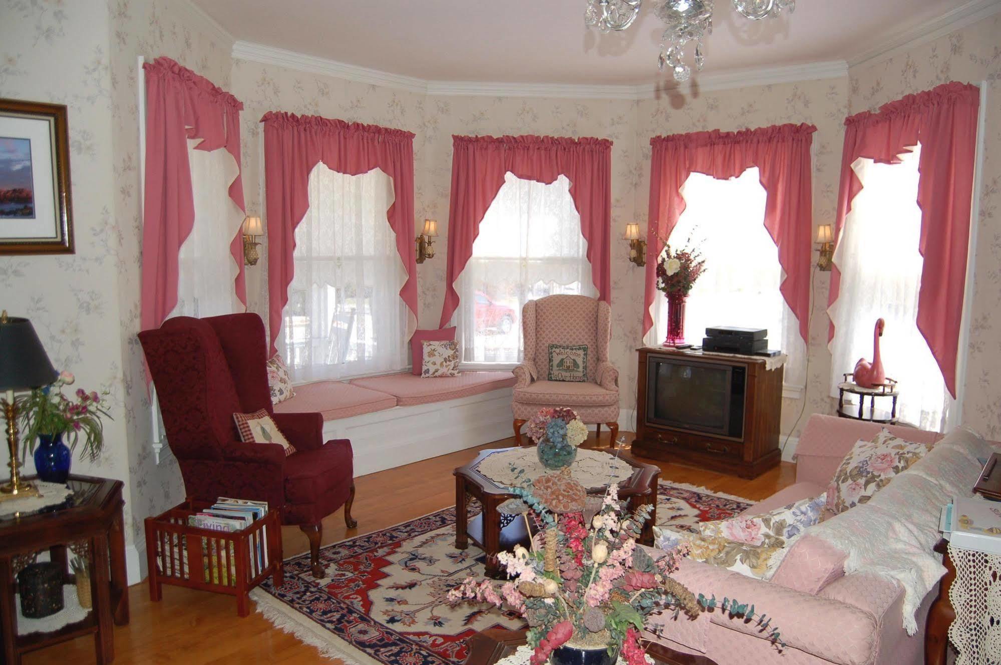 Atlantic Birches Inn B&B Old Orchard Beach Exterior photo