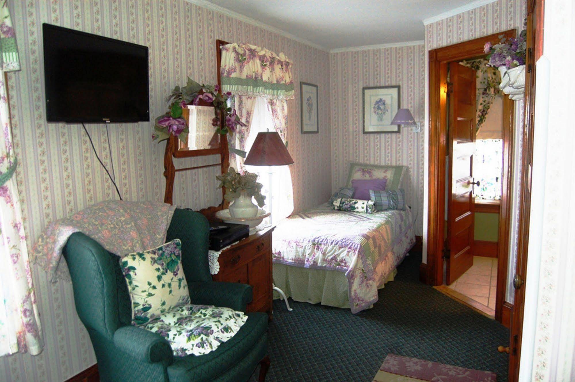 Atlantic Birches Inn B&B Old Orchard Beach Exterior photo