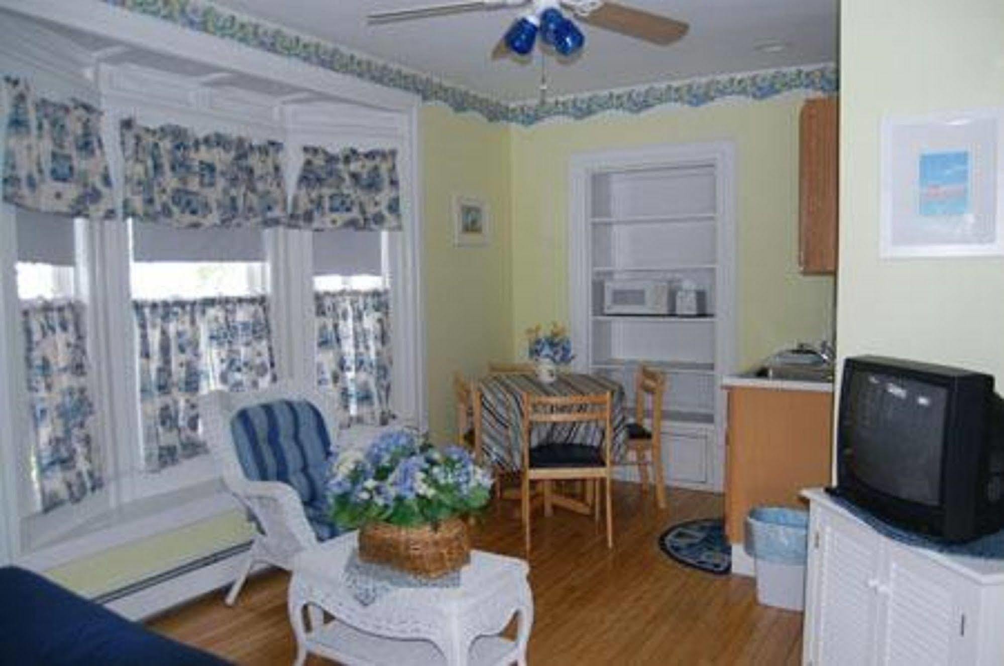 Atlantic Birches Inn B&B Old Orchard Beach Exterior photo