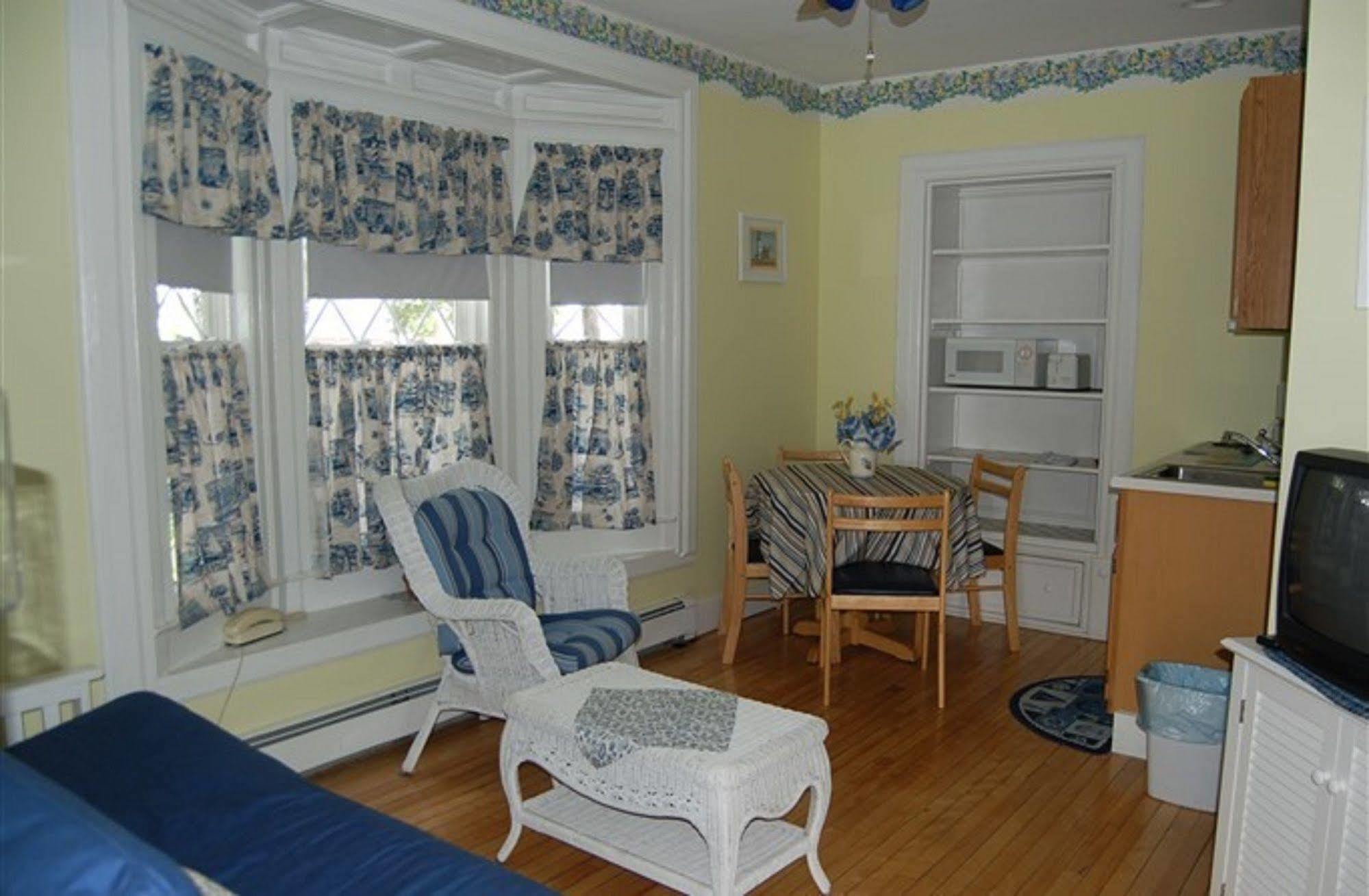 Atlantic Birches Inn B&B Old Orchard Beach Exterior photo